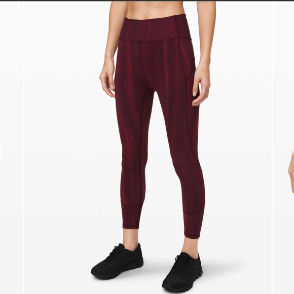 LULULEMON In Movement Tight 25